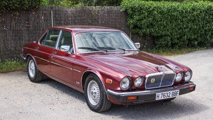 Jaguar XJ XJ12