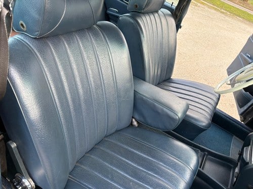 1972 Mercedes-Benz W115 220 LHD For Sale (picture 23 of 83)