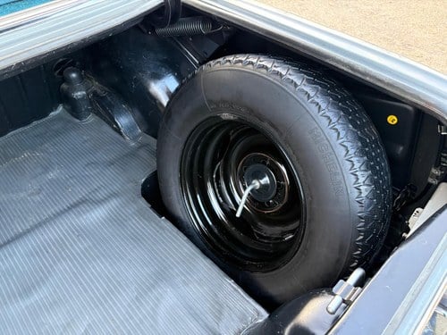 1972 Mercedes-Benz W115 220 LHD For Sale (picture 30 of 83)
