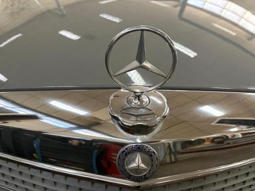 1972 Mercedes-Benz W115 220 LHD For Sale (picture 43 of 83)