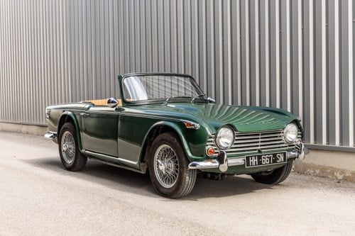 1967 Triumph TR4A IRS à venda (imagem 6 de 52)