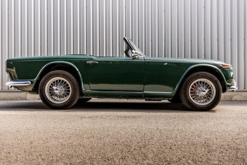 1967 Triumph TR4A IRS à venda (imagem 9 de 52)