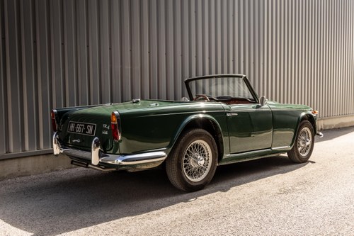 1967 Triumph TR4A IRS à venda (imagem 11 de 52)