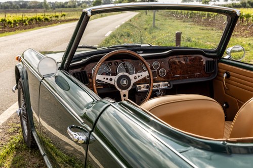 1967 Triumph TR4A IRS à venda (imagem 17 de 52)
