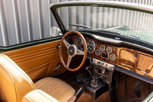 1967 Triumph TR4A IRS à venda (imagem 24 de 52)