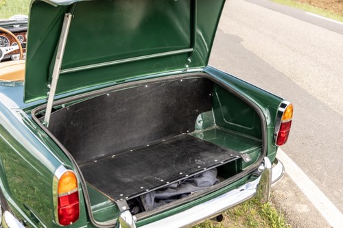 1967 Triumph TR4A IRS à venda (imagem 25 de 52)