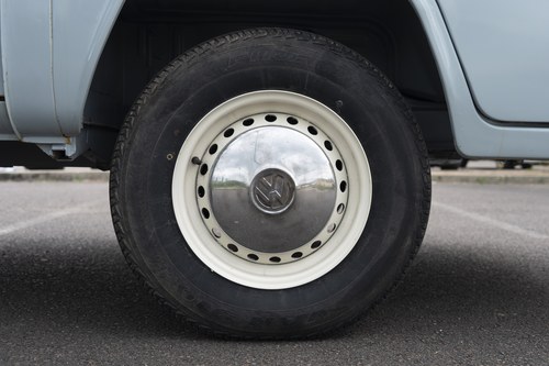 1975 Volkswagen Type 2 Bay Window Single-Cab Pick-up à venda (imagem 23 de 83)