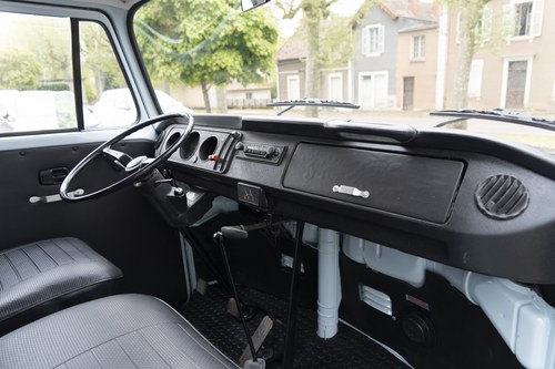1975 Volkswagen Type 2 Bay Window Single-Cab Pick-up à venda (imagem 29 de 83)