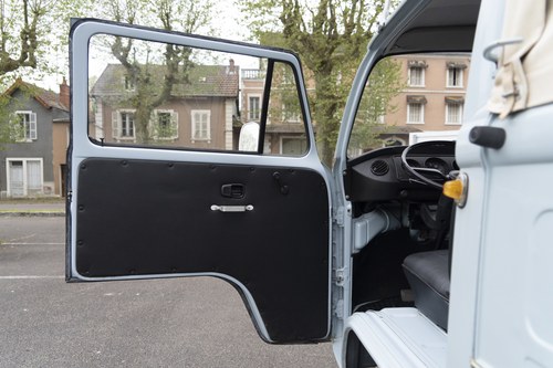 1975 Volkswagen Type 2 Bay Window Single-Cab Pick-up à venda (imagem 34 de 83)