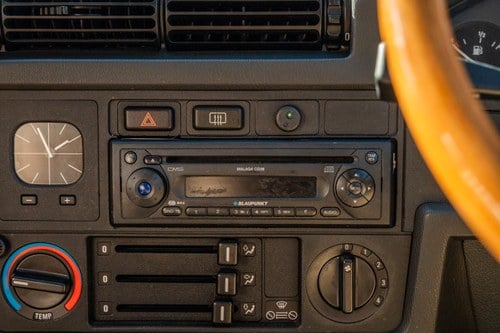 1991 BMW 320i Auto E30 à venda (imagem 28 de 133)