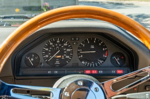 1991 BMW 320i Auto E30 à venda (imagem 38 de 133)
