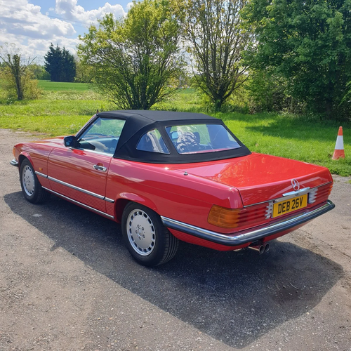 1986 Mercedes-Benz 300SL R107 For Sale (picture 24 of 175)