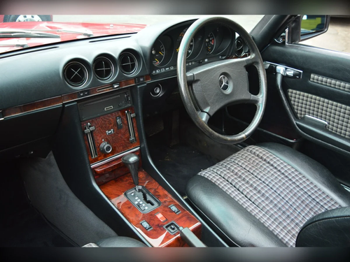 1986 Mercedes-Benz 300SL R107 For Sale (picture 35 of 175)