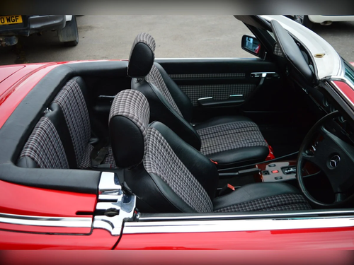 1986 Mercedes-Benz 300SL R107 For Sale (picture 40 of 175)