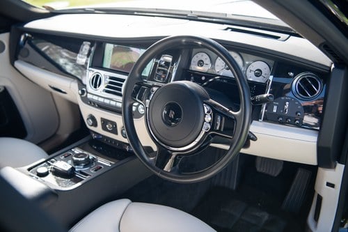 2014 Rolls-Royce Ghost Series II 6.6L V12 - 17k Miles For Sale (picture 14 of 172)