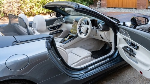 2022 Mercedes-Benz SL55 AMG Premium Plus For Sale (picture 23 of 235)