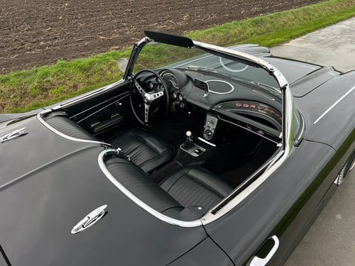1962 Chevrolet Corvette C1 327CI 5.4L V8 For Sale (picture 9 of 214)