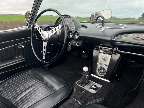 1962 Chevrolet Corvette C1 327CI 5.4L V8 For Sale (picture 19 of 214)