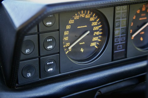 1987 Ferrari Mondial 3.2L LHD à vendre (picture 76 of 166)
