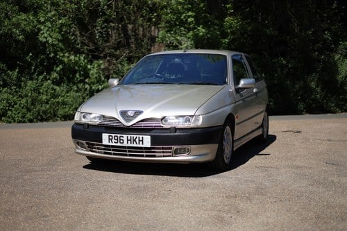 1997 Alfa Romeo 145 Cloverleaf zum Verkauf (Bild 3 von 207)
