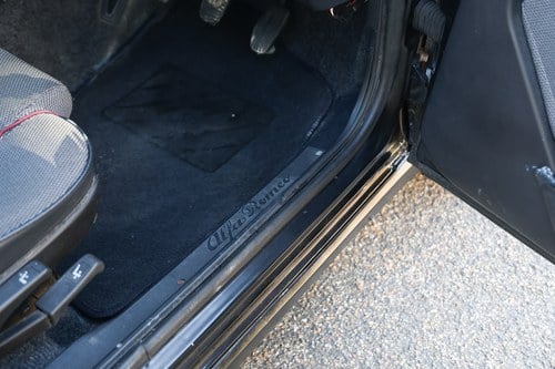 1996 Alfa Romeo 155 2L 16V Twinspark Series II ‘Wide Body’ zum Verkauf (Bild 24 von 186)