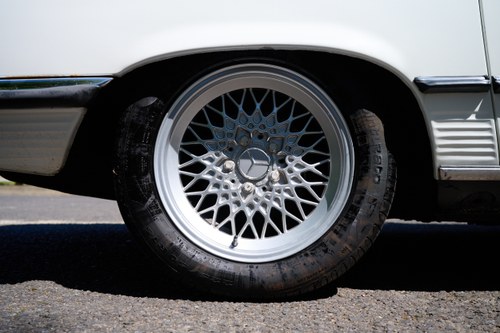 1984 Mercedes-Benz 500 SL R107 à venda (imagem 18 de 158)