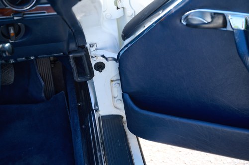 1984 Mercedes-Benz 500 SL R107 à venda (imagem 25 de 158)