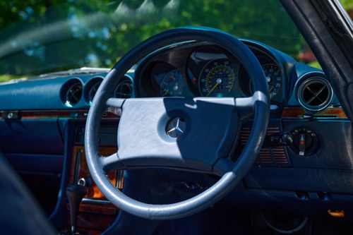 1984 Mercedes-Benz 500 SL R107 à venda (imagem 47 de 158)