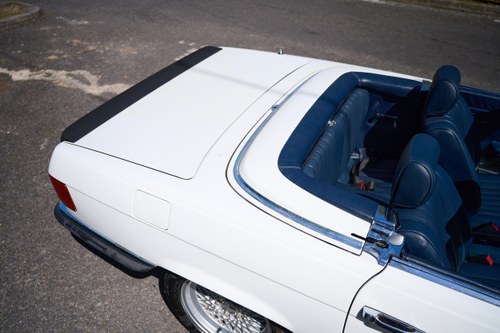 1984 Mercedes-Benz 500 SL R107 à venda (imagem 81 de 158)