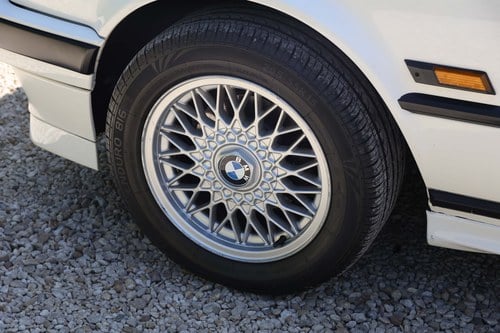 1991 BMW E30 325i Convertible Manual For Sale (picture 9 of 133)