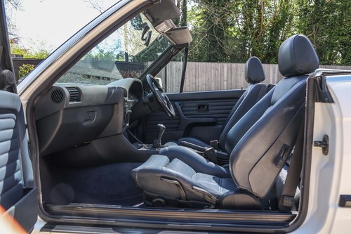 1991 BMW E30 325i Convertible Manual For Sale (picture 13 of 133)