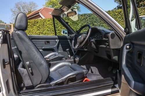 1991 BMW E30 325i Convertible Manual For Sale (picture 20 of 133)