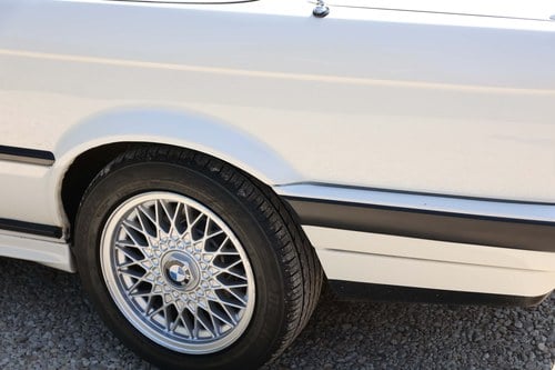 1991 BMW E30 325i Convertible Manual For Sale (picture 63 of 133)