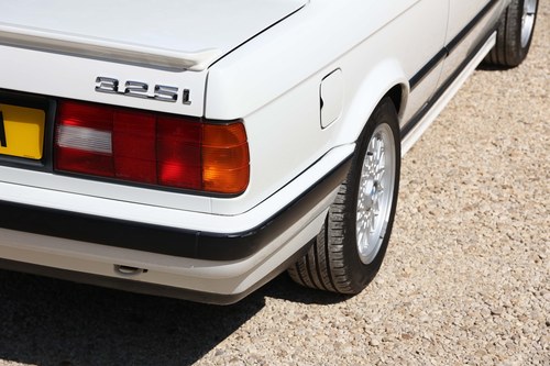 1991 BMW E30 325i Convertible Manual For Sale (picture 76 of 133)