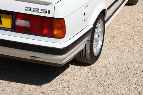 1991 BMW E30 325i Convertible Manual For Sale (picture 77 of 133)