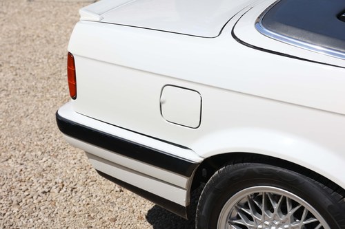 1991 BMW E30 325i Convertible Manual For Sale (picture 79 of 133)