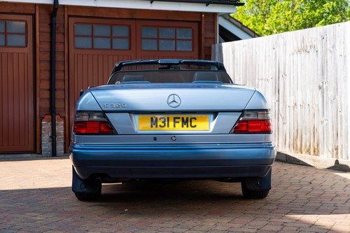 1994 Mercedes-Benz E320 Cabriolet A124 For Sale (picture 20 of 271)