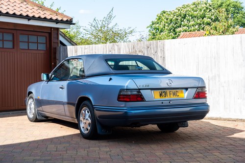 1994 Mercedes-Benz E320 Cabriolet A124 For Sale (picture 31 of 271)