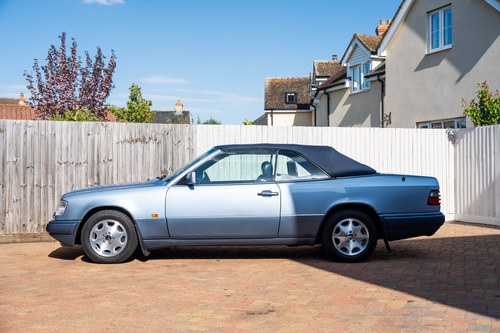 1994 Mercedes-Benz E320 Cabriolet A124 For Sale (picture 33 of 271)