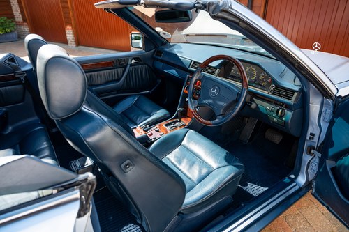 1994 Mercedes-Benz E320 Cabriolet A124 For Sale (picture 75 of 271)