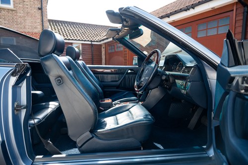 1994 Mercedes-Benz E320 Cabriolet A124 For Sale (picture 77 of 271)