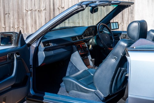 1994 Mercedes-Benz E320 Cabriolet A124 For Sale (picture 144 of 271)