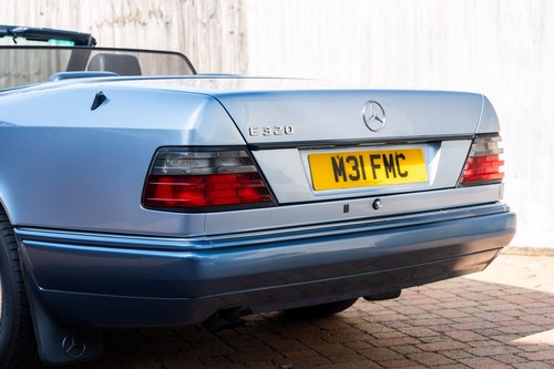 1994 Mercedes-Benz E320 Cabriolet A124 For Sale (picture 196 of 271)
