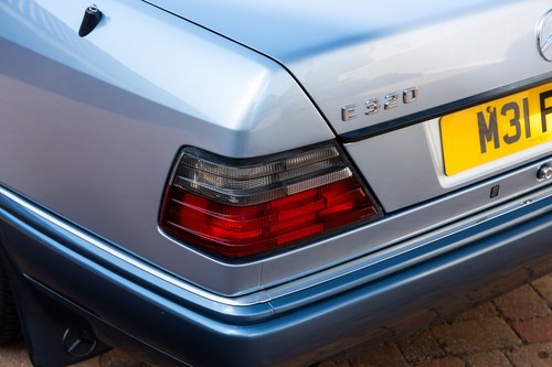 1994 Mercedes-Benz E320 Cabriolet A124 For Sale (picture 198 of 271)