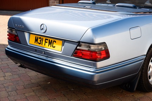 1994 Mercedes-Benz E320 Cabriolet A124 For Sale (picture 199 of 271)
