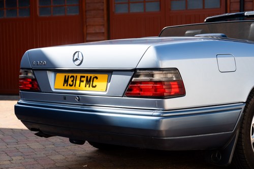 1994 Mercedes-Benz E320 Cabriolet A124 For Sale (picture 200 of 271)