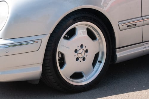 2000 Mercedes-Benz E55 AMG W210 zum Verkauf (Bild 73 von 141)