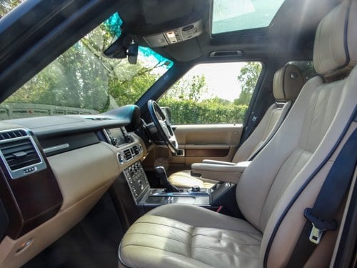 2010 Range Rover 3.6 TDV6 Vogue till salu (bild 14 av 50)