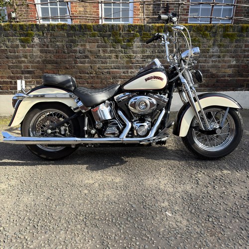 2001 Harley Davidson FXSTS Heritage Springer Evocation zum Verkauf (Bild 1 von 52)