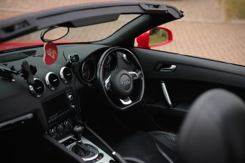 2007 Audi TT 3.2 V6 DSG Mk2 8J En venta (imagen 43 de 219)